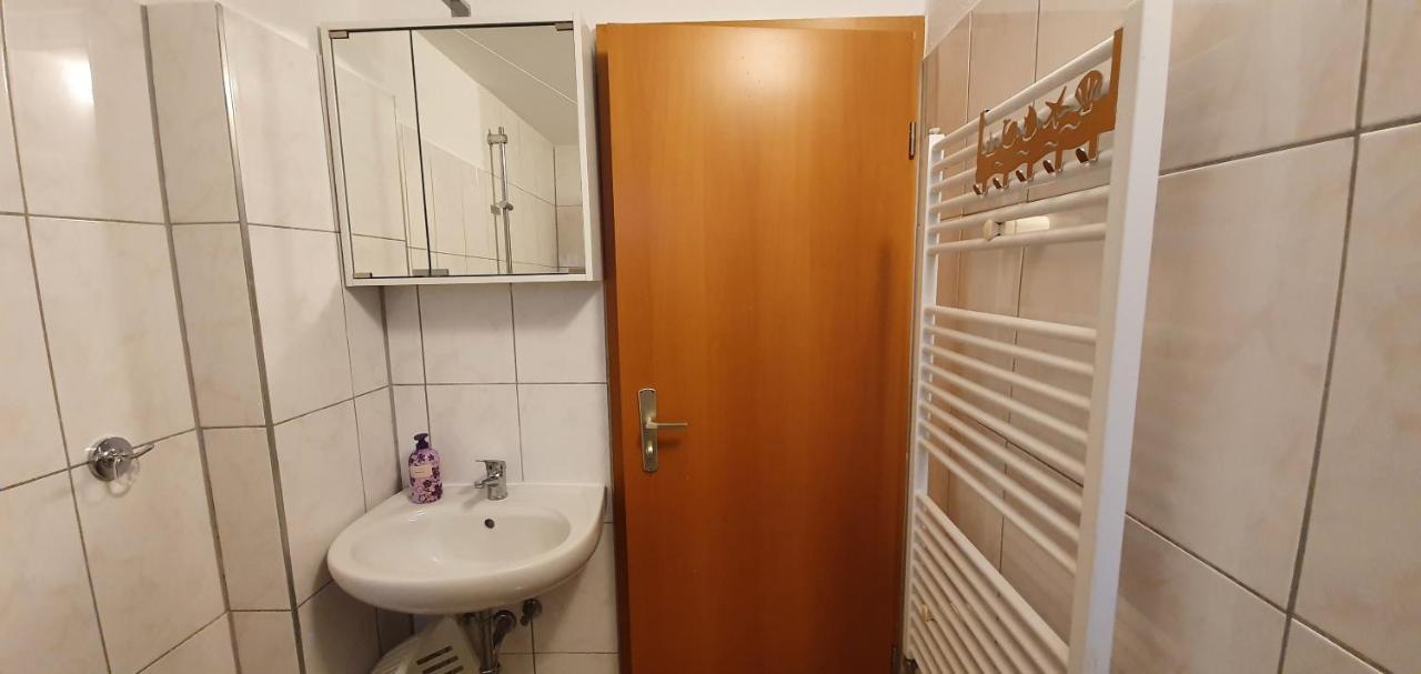 Outletcity Ferienwohnung - Apartment 4 Мецинген Екстериор снимка